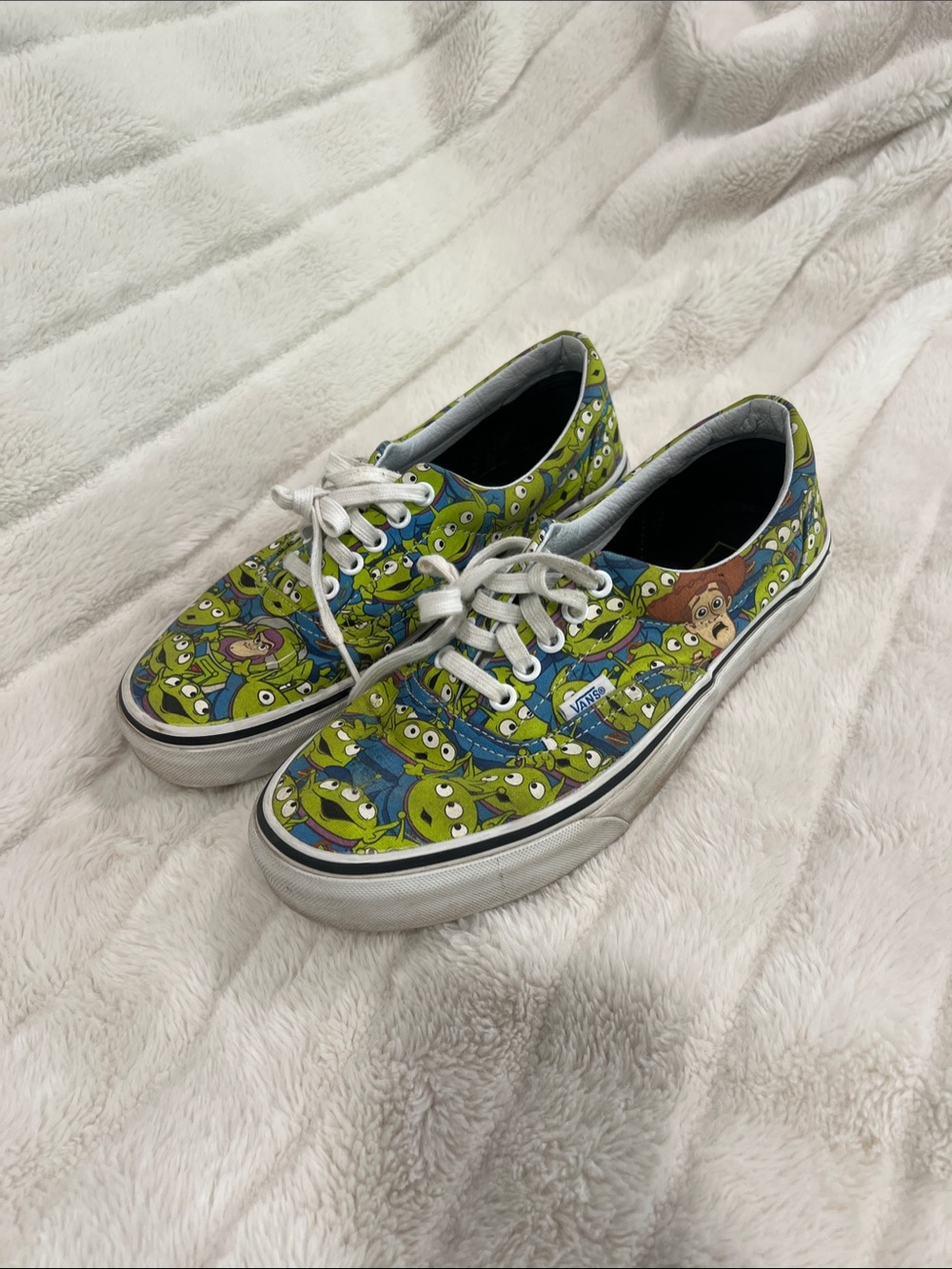 Vans Toy Story Alien Print Low-Top Sneakers - Green/Blue